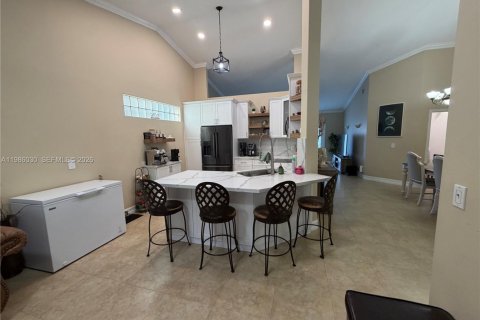 Снять в аренду виллу или дом в Майами-Лейкс, Флорида 3 спальни, 145.48м2, № 2047819 - фото 11