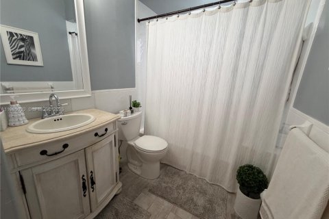 Снять в аренду виллу или дом в Майами-Лейкс, Флорида 3 спальни, 145.48м2, № 2047819 - фото 19