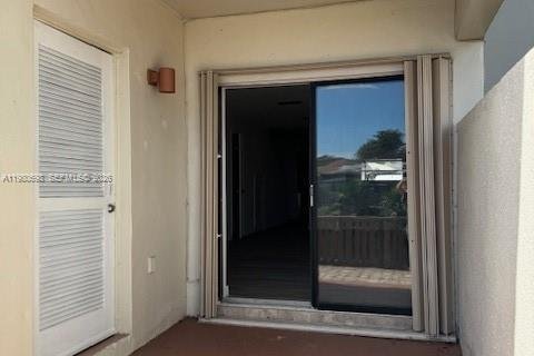 Touwnhouse à vendre à Miami, Floride: 3 chambres, 126.35 m2 № 2079684 - photo 7