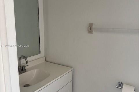 Touwnhouse à vendre à Miami, Floride: 3 chambres, 126.35 m2 № 2079684 - photo 8