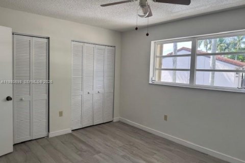 Touwnhouse à vendre à Miami, Floride: 3 chambres, 126.35 m2 № 2079684 - photo 21