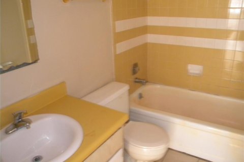 Apartment in Orlando, Florida 2 bedrooms, 86.4 sq.m. № 1915350 - photo 8