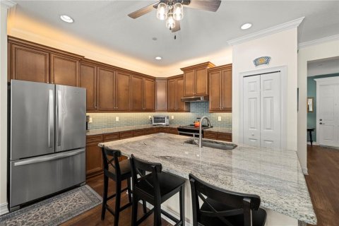 Townhouse in Orlando, Florida 3 bedrooms, 168.9 sq.m. № 2226196 - photo 11