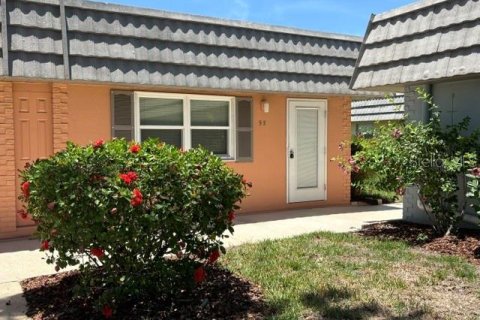 Condo in Sun City Center, Florida, 1 bedroom № 2212049