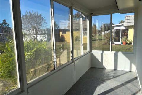 Condo in Sun City Center, Florida, 1 bedroom  № 2212049 - photo 24