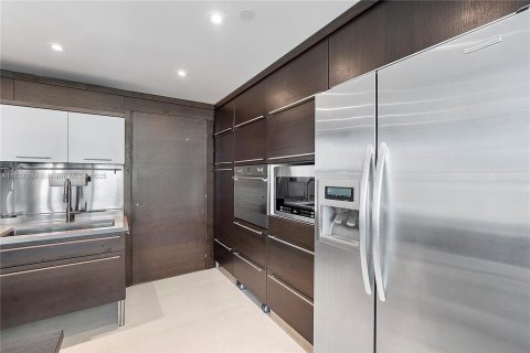 Снять в аренду кондоминиум в Майами-Бич, Флорида 1 спальня, 93.92м2, № 1822037 - фото 17