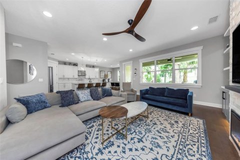 Villa ou maison à vendre à Tampa, Floride: 5 chambres, 343.37 m2 № 2195587 - photo 6
