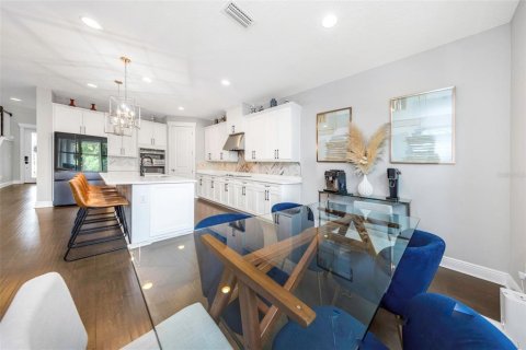 Villa ou maison à vendre à Tampa, Floride: 5 chambres, 343.37 m2 № 2195587 - photo 20