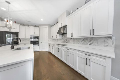 Villa ou maison à vendre à Tampa, Floride: 5 chambres, 343.37 m2 № 2195587 - photo 14