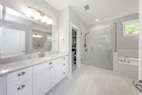 Villa ou maison à vendre à Tampa, Floride: 5 chambres, 343.37 m2 № 2195587 - photo 22
