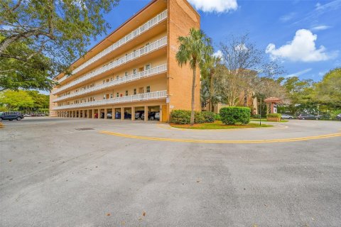 Condo in Plantation, Florida, 1 bedroom  № 1821928 - photo 2