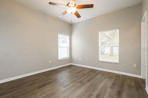 Casa en alquiler en Tampa, Florida, 5 dormitorios, 150.87 m2 № 1914654 - foto 8
