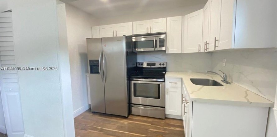 Villa ou maison à Fort Lauderdale, Floride 1 chambre, 262.54 m2 № 1832469