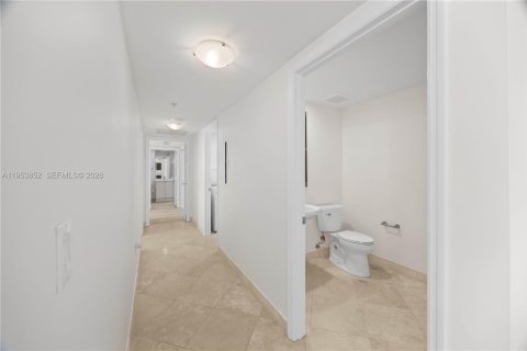 Copropriété à vendre à Hallandale Beach, Floride: 3 chambres, 161.46 m2 № 2009748 - photo 14