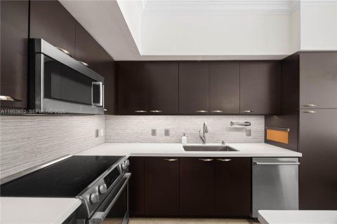 Copropriété à vendre à Hallandale Beach, Floride: 3 chambres, 161.46 m2 № 2009748 - photo 7