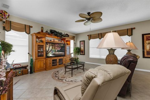 House in Leesburg, Florida 3 bedrooms, 219.16 sq.m. № 2197951 - photo 17