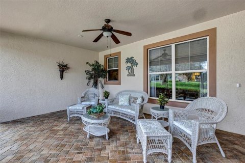 House in Leesburg, Florida 3 bedrooms, 219.16 sq.m. № 2197951 - photo 3