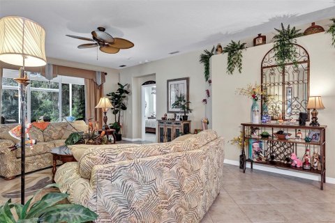 House in Leesburg, Florida 3 bedrooms, 219.16 sq.m. № 2197951 - photo 8
