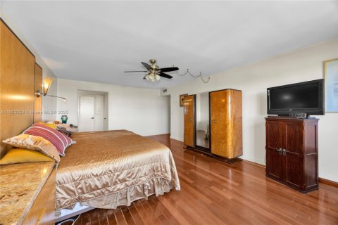 Copropriété à vendre à Miami, Floride: 2 chambres, 181.16 m2 № 1980399 - photo 18
