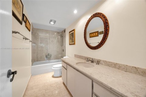 Copropriété à vendre à Miami, Floride: 2 chambres, 181.16 m2 № 1980399 - photo 26