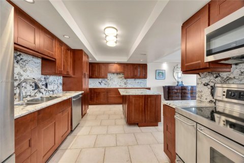 Copropriété à vendre à Miami, Floride: 2 chambres, 181.16 m2 № 1980399 - photo 11
