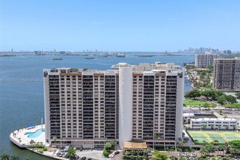 Copropriété à vendre à Miami, Floride: 2 chambres, 181.16 m2 № 1980399 - photo 1