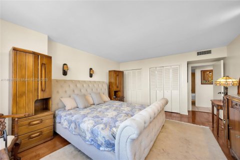 Copropriété à vendre à Miami, Floride: 2 chambres, 181.16 m2 № 1980399 - photo 25