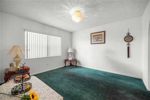 House in Ocala, Florida 3 bedrooms, 166.85 sq.m. № 1875200 - photo 5