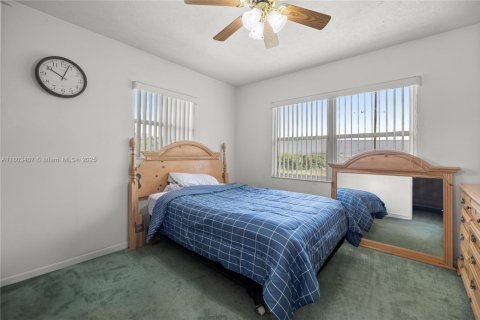 House in Ocala, Florida 3 bedrooms, 166.85 sq.m. № 1875200 - photo 23