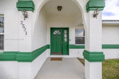 House in Ocala, Florida 3 bedrooms, 166.85 sq.m. № 1875200 - photo 2