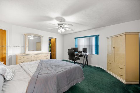 House in Ocala, Florida 3 bedrooms, 166.85 sq.m. № 1875200 - photo 15
