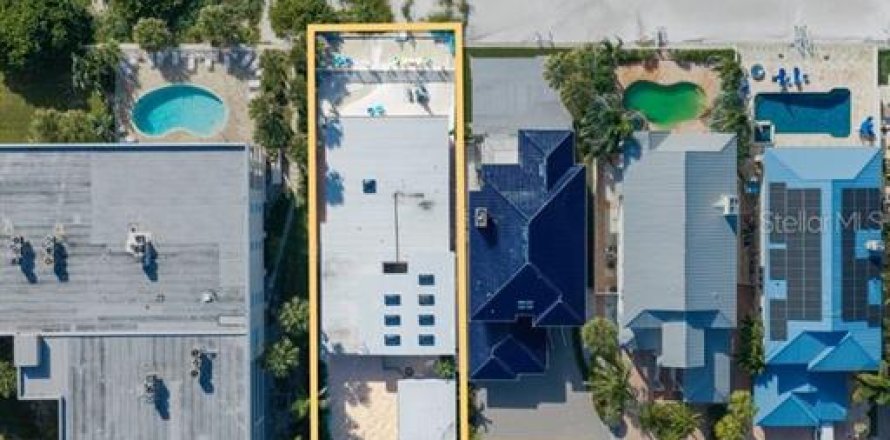 Villa ou maison à Indian Rocks Beach, Floride 5 chambres, 282.14 m2 № 2394188