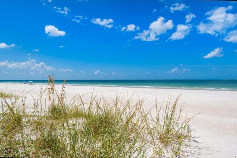 Villa ou maison à vendre à Indian Rocks Beach, Floride: 5 chambres, 282.14 m2 № 2394188 - photo 9