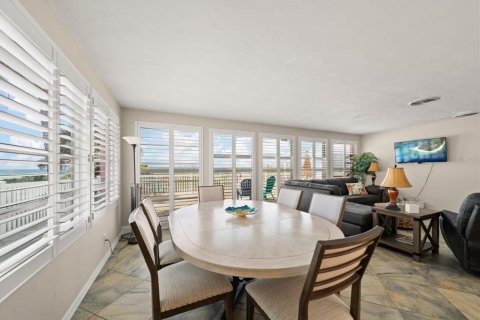 Villa ou maison à vendre à Indian Rocks Beach, Floride: 5 chambres, 282.14 m2 № 2394188 - photo 15