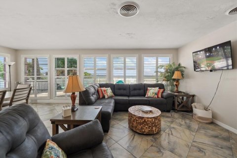 Villa ou maison à vendre à Indian Rocks Beach, Floride: 5 chambres, 282.14 m2 № 2394188 - photo 17