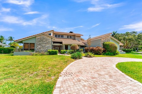 House in Plantation, Florida 4 bedrooms, 361.02 sq.m. № 2086913 - photo 4