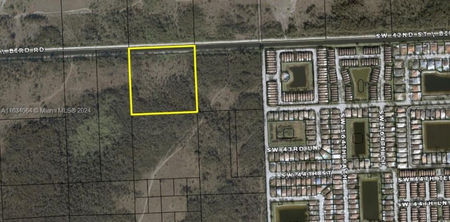 Commercial property in Miami, Florida № 1726634