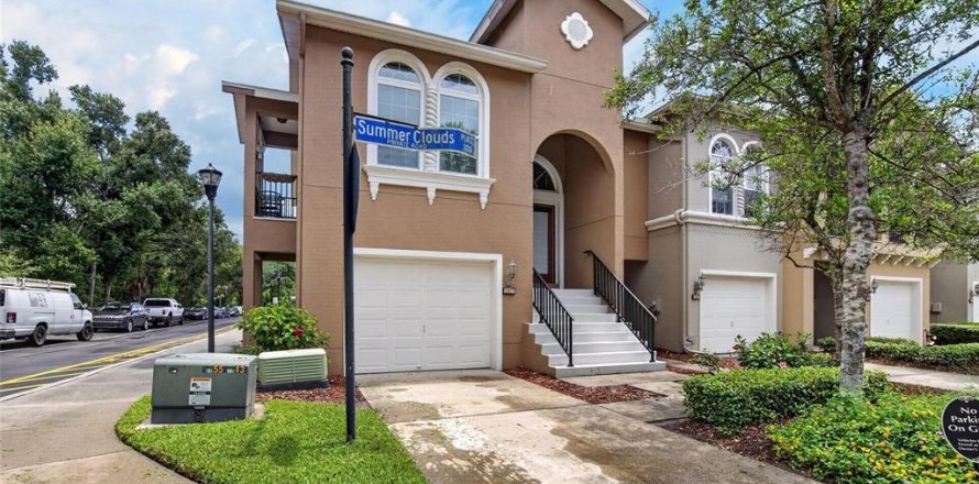 Adosado en Brandon, Florida 3 dormitorios, 126.16 m2 № 2196574