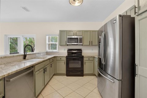 Adosado en venta en Brandon, Florida, 3 dormitorios, 126.16 m2 № 2196574 - foto 4