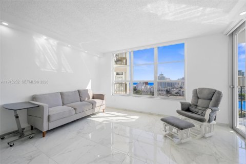Condominio en venta en Miami Beach, Florida, 1 dormitorio, 76.18 m2 № 2090581 - foto 3