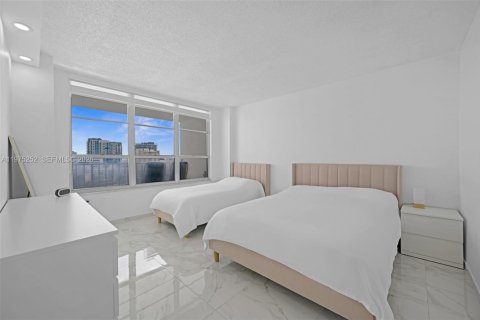Condominio en venta en Miami Beach, Florida, 1 dormitorio, 76.18 m2 № 2090581 - foto 11