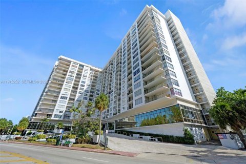 Condominio en venta en Miami Beach, Florida, 1 dormitorio, 76.18 m2 № 2090581 - foto 25