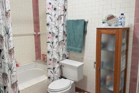 House in Lakeland, Florida 3 bedrooms, 163.14 sq.m. № 2150359 - photo 17