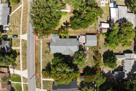 House in Lakeland, Florida 3 bedrooms, 163.14 sq.m. № 2150359 - photo 25