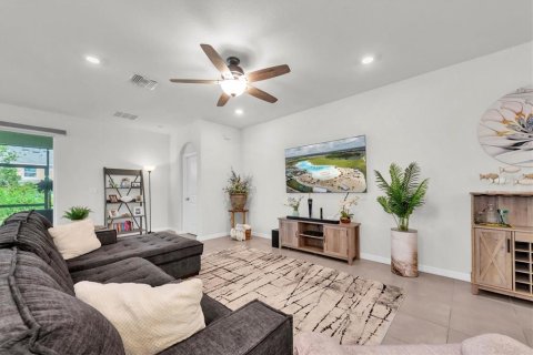House in Wimauma, Florida 3 bedrooms, 171.31 sq.m. № 1835741 - photo 8