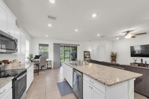 House in Wimauma, Florida 3 bedrooms, 171.31 sq.m. № 1835741 - photo 15