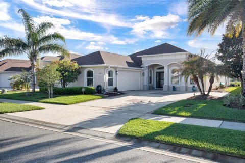 House in New Smyrna Beach, Florida 3 bedrooms, 178.19 sq.m. № 2223566 - photo 5