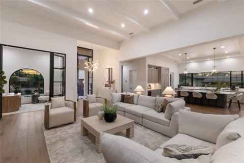 House in Sarasota, Florida 4 bedrooms, 455.78 sq.m. № 2093262 - photo 4