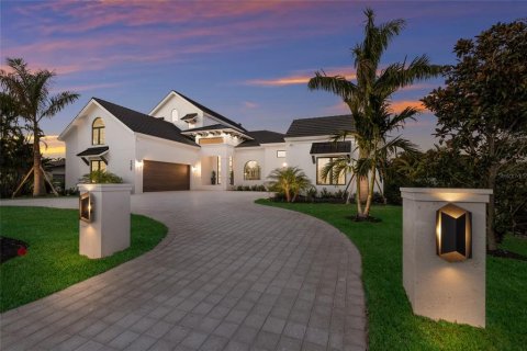 House in Sarasota, Florida 4 bedrooms, 455.78 sq.m. № 2093262