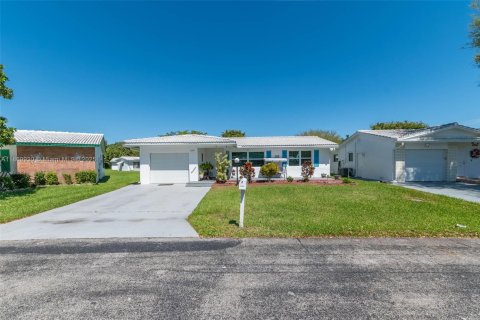 Villa ou maison à vendre à Plantation, Floride: 3 chambres, 129.88 m2 № 2268563 - photo 2